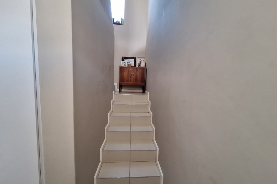 2 Bedroom Property for Sale in Somerset Lakes Western Cape